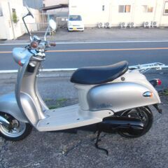 YAMAHA 2st VINOビーノ シルバー セル始動　メーターオーバーし速く好調 　プラグ　フィルターシート他等 お金かけ多数交換 納車整備点検済み 登録後すぐ乗り出せます。直接引き渡し　配送手配も可　SA10J　５AU　４JP　原付の画像