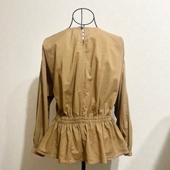 【綿100%】RNA/アールエヌエー【古着】の画像