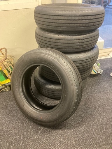 ヨコハマタイヤ205/70R16