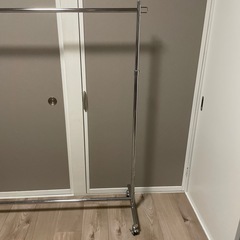 衣装ラックの画像