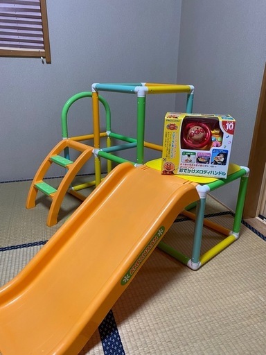 アンパンマンジャングルジムとメロディハンドルセット