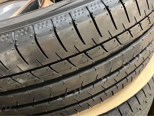 新品　新品195/50R19ホイール付きタイヤ４本セット