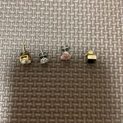 ピアス　片耳用　４点セット　まとめ売りの画像