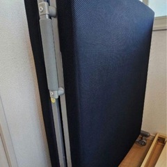 折り畳みベッドの画像
