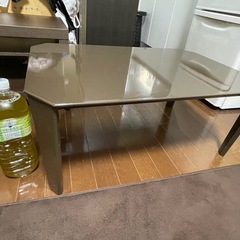 折り畳みテーブルの画像