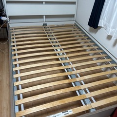IKEAダブルベッド　