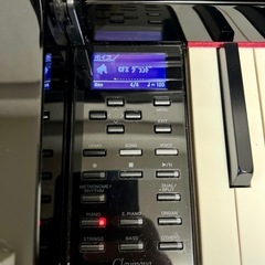 地域限定配送有り　YAMAHAヤマハ 電子ピアノ 〈Clavinova〉CLP-585PE　2015年製の画像