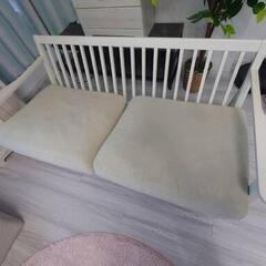ソファ（若干大き目）