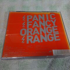 □　PANIC FANCY ORANGE RANGE　　「イカSUMMER」から「O2」までのシングル4曲に加え、「コードギアス　反逆のルルーシュR2」エンディングテーマ/NTT Communications「MUSICO」TV-CMソングの「シアワセネイロ」他、全15曲を収録。の画像