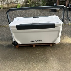 シマノ クーラーボックス スペーザベイシス35Ｌ