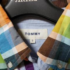 トミーヒルフィガーの半袖シャツメンズSの画像