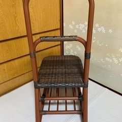 介護用補助手すり付き椅子の画像