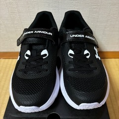 アンダーアーマ　シューズ　22cm 1回着用　値下げしました