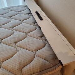 ベッドの画像