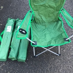 折りたたみ　アームチェアー