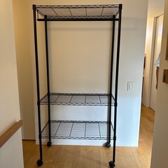 決まりました。スチールワードローブラック