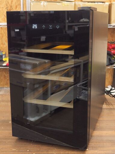 ビズライフ plusQ ワインセラー 8ボトル BWC-008P ペルチェ式 木製棚　設定温度 4℃～22℃