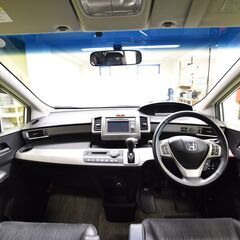 【オリジナル信用回復ローン対応可　試乗出来ます　最短10日納車】H24年式ホンダフリードハイブリッドジャストセレクション　ＥＴＣ　純正ナビ　ワンセグＴＶ　バックカメラ　両側パワースライドドア　クルーズコントロール　ＨＩＤライト　ハーフレザーシート　オートエアコン　スマートキー２個　走行６．４万キロ　車検Ｒ７年６月の画像
