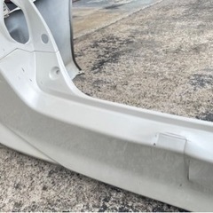 10アルファード  リヤバンパー　パールの画像