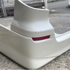 10アルファード  リヤバンパー　パールの画像