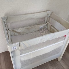 アップリカ　ココネルエアー　ベビーベッド