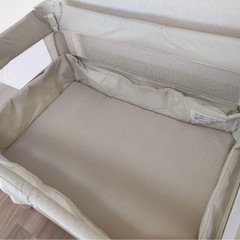 アップリカ　ココネルエアー　ベビーベッドの画像