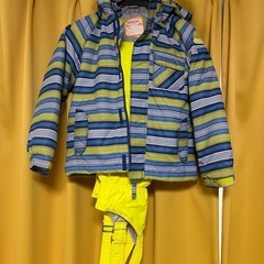 美品　子供用スキーウェア　120cm