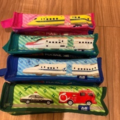 トミカ　プラレール　ペットボトルケースの画像