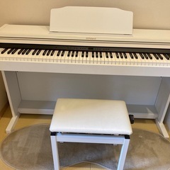 Roland電子ピアノRP501R - WHS (ホワイト)
