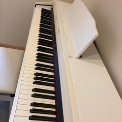 Roland電子ピアノRP501R - WHS (ホワイト)
の画像