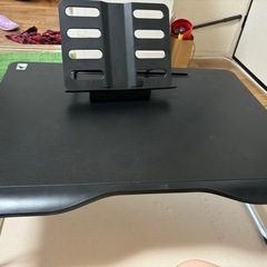 折りたたみ可能なピクニックテーブルの画像