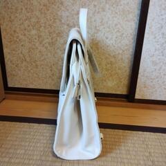 新品未使用　バッグ　リュック　アイボリーの画像