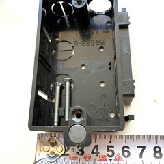 埋込スイッチボックス3個の画像