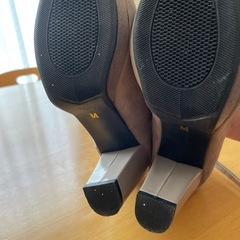 ベージュ　パンプス　8センチヒールの画像