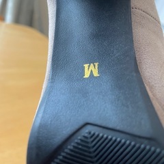 ベージュ　パンプス　8センチヒールの画像