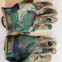 MECHANIX WEAR 作業手袋（迷彩、マジックテープ付き）