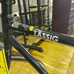 自転車 クロスバイク LASSIG  700C ブラックの画像