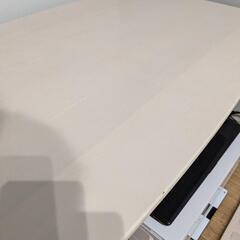 頑丈なローテーブルの画像