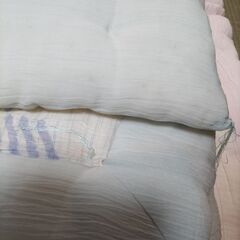 あい 布団の画像