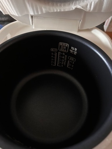 新生活応援割！アイリスオーヤマ　炊飯器　新品未使用　極厚火釜　5.5合
