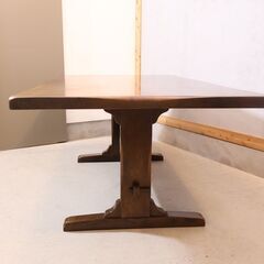 飛騨の家具メーカーKASHIWA(柏木工)のナラ無垢材を使用したダイニング