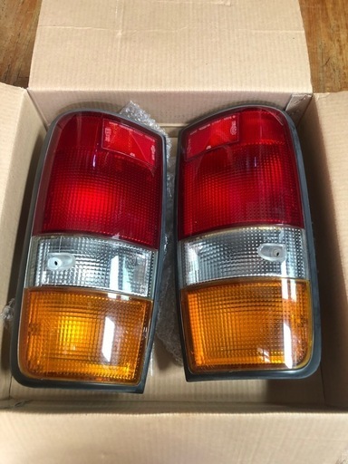 ランクル80ランプ部品