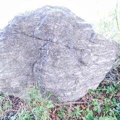 🍓 お庭造成に表情を持つ天然石 運気🆙向上 。 の画像