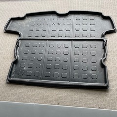 トヨタ純正　ウィッシュ　リアラゲッジトレイ