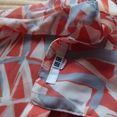 ユニクロの透け感のあるシャツですの画像