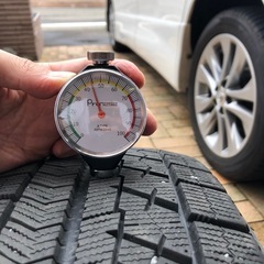 決まりました。
ブリヂストン ブリザックVRX 195/65/R15 2017年製の画像