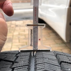 決まりました。
ブリヂストン ブリザックVRX 195/65/R15 2017年製の画像