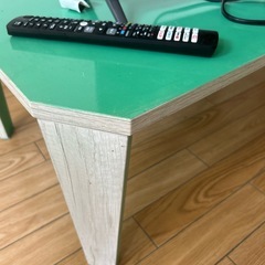 テーブル