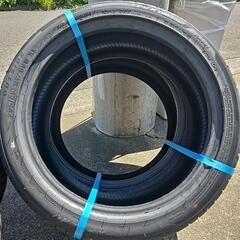 車のパーツ タイヤ、ホイール