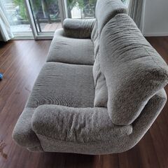 カリモクソファー　三人掛けの画像